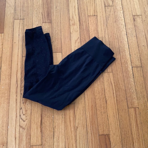 Fabletics - Picture 4 of 17